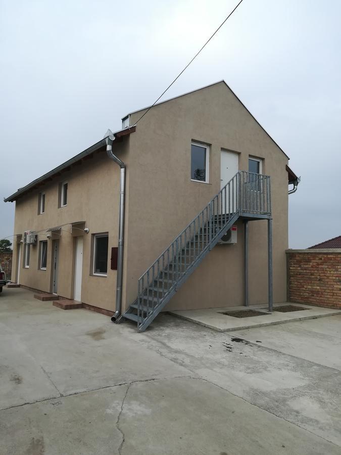 Apartment M&M Pacir Luaran gambar
